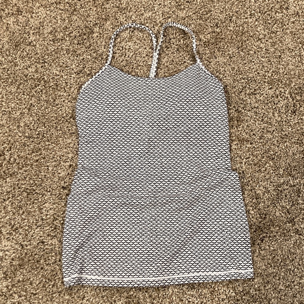 Lululemon Tank Top Built in Braw with Pads Size 6